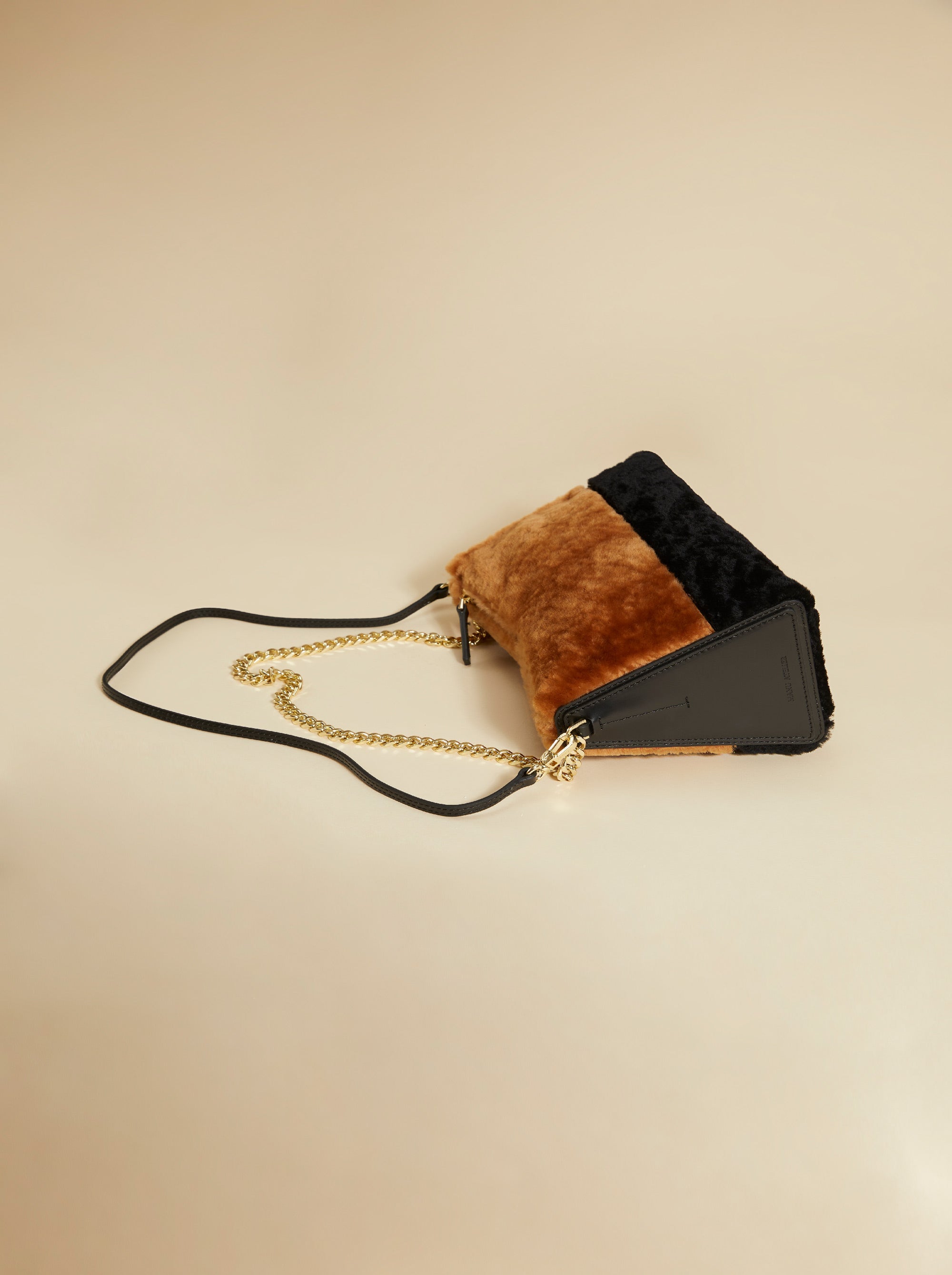 Prism Chain Shearling Calf Leather Safari&Black 3