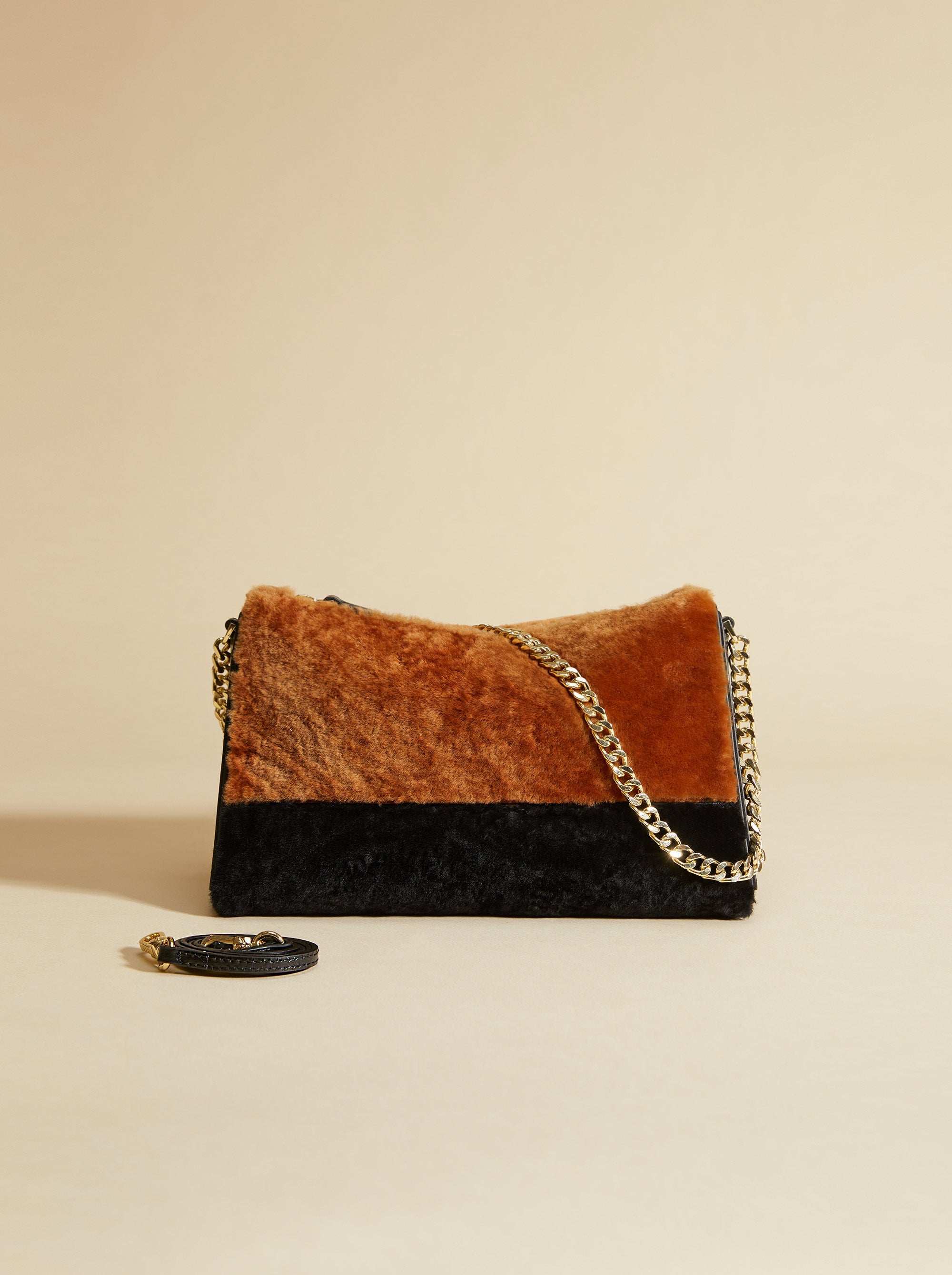 Prism Chain Shearling Calf Leather Safari&Black 