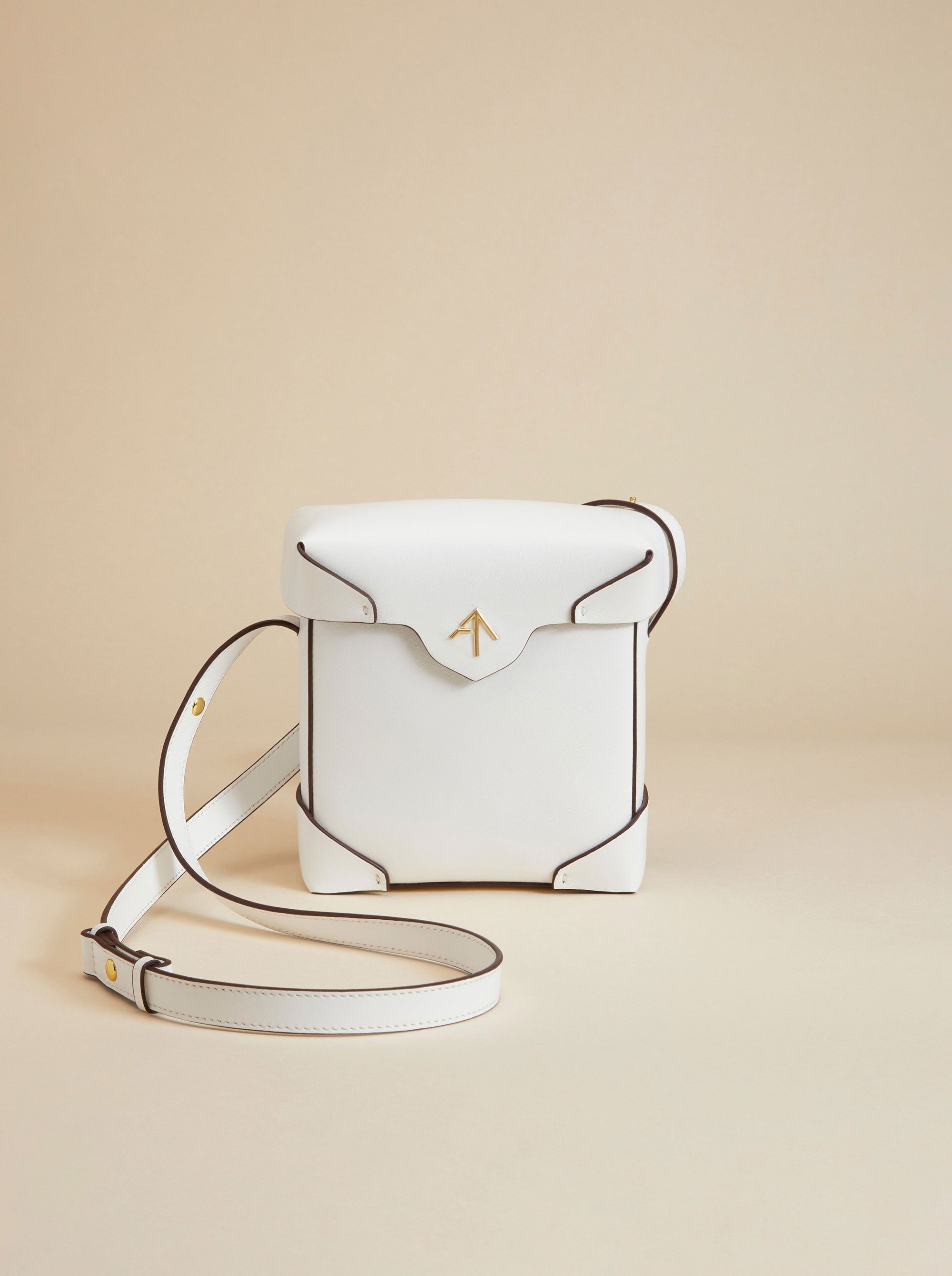Mini Pristine White Soft 2
