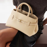 Le Cambon 25 Vanilla on Model