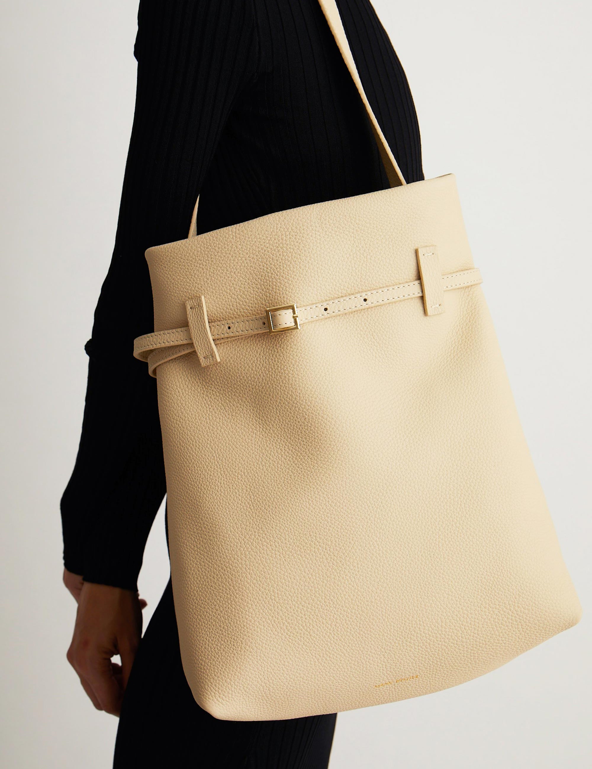 Tote Du Jour Calf Skin Leather Vanilla On Model